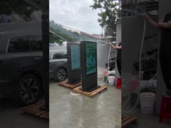 صفحه نمایش ال سی دی 65 اینچی نصب شده روی دیوار